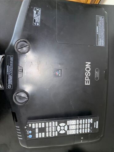 Proyektorlar: Proyektor Epson — 8