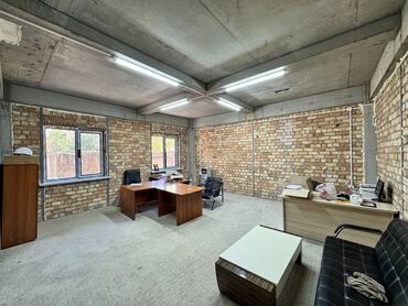 помещение для кофейни: Продаю Офис 37 м², Без ремонта, Без мебели, Многоэтажное здание, 1 этаж