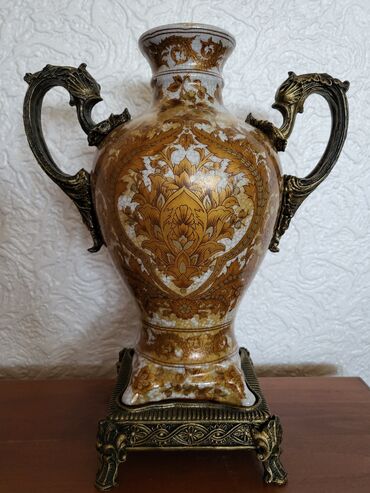 Ostali kućni dekor: Vaza nova iz 50ih god. porcelan,neka vrsta legure. rucni rad — 3