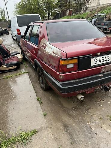 решотки: Volkswagen Jetta: 1990 г., 1.3 л, Седан — 3