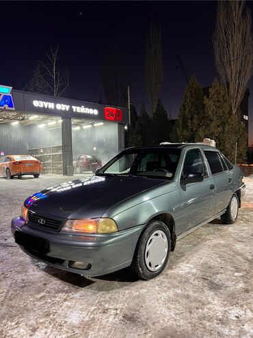 Daewoo: Daewoo Nexia: 1994 г., 1.5 л, Механика, Бензин, Седан