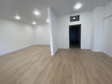 Аренда ангаров: СДАЁТСЯ КОММЕРЧЕСКОЕ ПОМЕЩЕНИЕ — 539 м² ПЕРВАЯ ЛИНИЯ, Бульвар Эркиндик — 24