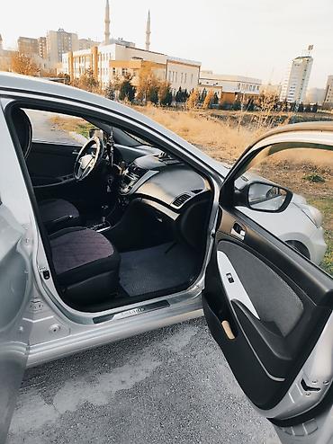 Hyundai: Hyundai Solaris: 2011 г., 1.6 л, Автомат, Бензин, Седан — 5