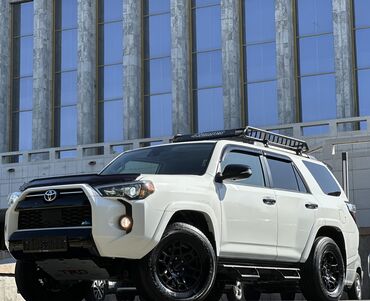 продаю номер авто: Toyota 4Runner: 2020 г., 4 л, Автомат, Бензин, Внедорожник