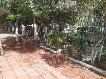 Restoran, kafelər: Nərimanov metrosuna yaxın yerləşən ümumi sahəsi 70 kv,m olan,1 sot — 5