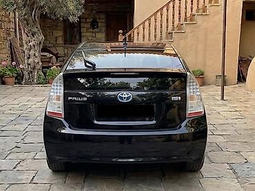 30 kuza: Toyota Prius: 1.8 l | 2010 il Hetçbek — 4