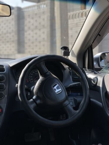 Honda: Honda Civic: 2001 г., 1.5 л, Вариатор, Бензин, Хэтчбэк — 18