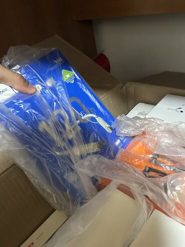 Другие аксессуары для мобильных телефонов: Продам по цене оптом (наушники, повербанки, колонки, часы) Цена — 7