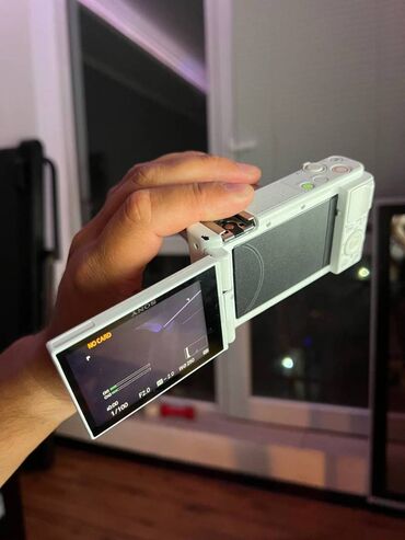 screen: Sony ZV-1 Digital Camera for Content Creators, Vlogging and YouTube