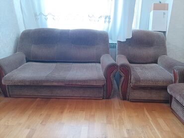 divan üsdükleri: İşlənmiş, Divan, 2 kreslo