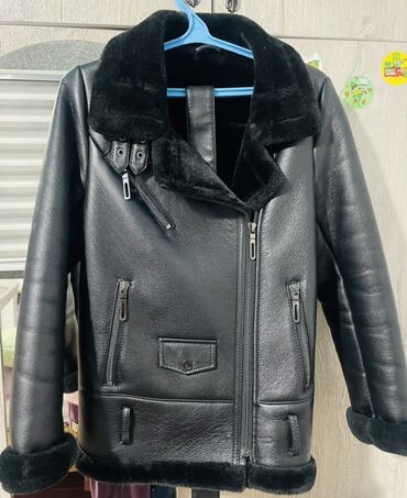 обувь больших размеров бишкек: Два верхних изделия. 1) Черная дубленка-косуха: - Материал: плотная