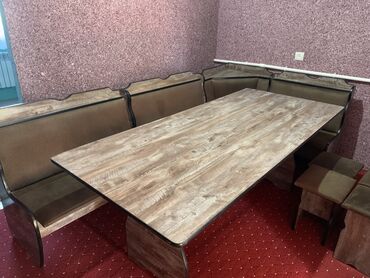 сковорода чугунная с крышкой: Продаётся кухинный уголок с стулом в хорошом состаяние,б/у,номер