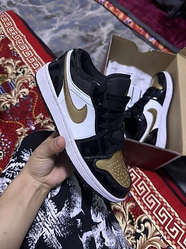 nike tech flecce: Мужские кроссовки, 38, Jordan, Новый, цвет - Золотой, Платная доставка, Самовывоз — 1