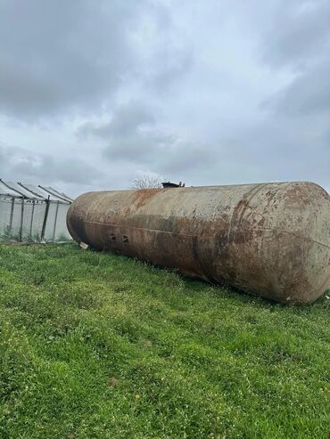 Baklar və çənlər: Bak, Metal