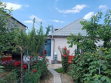 125: 🏡 Продается 5-комнатный кирпичный дом с верандой и садом! 📍 Район: АЮ — 1