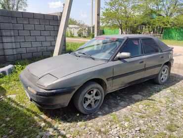 Mazda: Mazda 323: 1990 г., 1.6 л, Механика, Бензин, Хэтчбэк