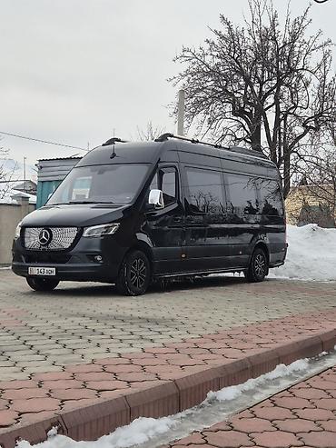 Пассажирский бус на заказ: VIP салон 
Бус на заказ — 16