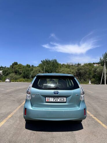 Toyota: Toyota Prius: 2013 г., 1.8 л, Автомат, Бензин, Хэтчбэк — 4