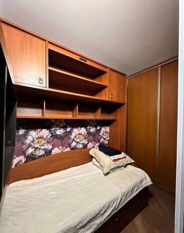 недвижимость нарын: 45 м², 3 комнаты, Утепленный, Бронированные двери, Парковка