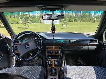 bud e9: Mercedes-Benz W124: 1990 г., 1.8 л, Механика, Бензин, Седан — 5