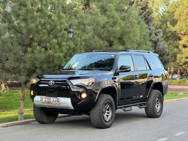 руль машины: Toyota 4Runner: 2020 г., 4 л, Автомат, Бензин, Внедорожник