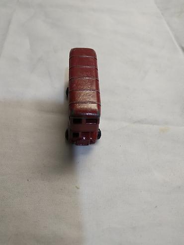 sac: Autobus London Dabldeker,metalni 4,5 cm.China,izgreban — 2