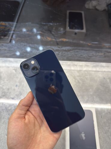 Apple iPhone: IPhone 13, Б/у, 128 ГБ, Midnight, Защитное стекло, Коробка, 78 % — 1