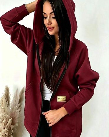 Dukserice: Duks jaknica: 2.999 dinara
S M L XL — 11