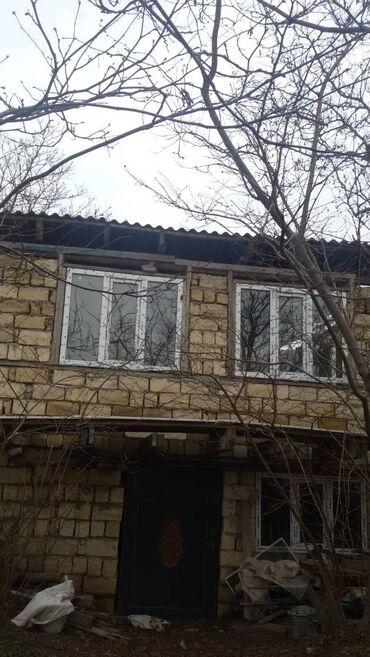islenmis kafel metlax: 12 sotun icinde iki mertebeli ev 3 oataq birinci mertebe 3 otaq 2 ci