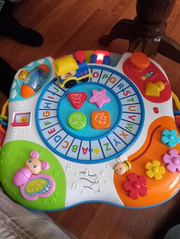 Ostale igračke: Ovaj interaktivni sto za aktivnosti dizajniran je da zabavi i edukuje — 6