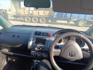 мотоцикл купить в бишкеке: Honda Fit: 2002 г., Автомат, Хэтчбэк