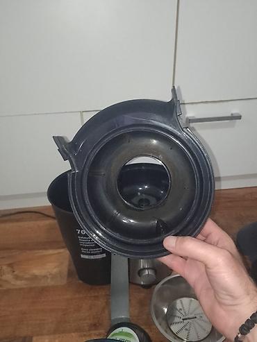 Sokovnici: Sokovnik BOSCH je potpuno ispravan sa veoma sitnim tragovima — 12