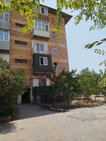 квартира с панорамными окнами: 1 бөлмө, 34 кв. м, 106-серия, 3 кабат, Эски ремонт