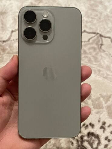 Apple iPhone: IPhone 15 Pro Max, Б/у, 256 ГБ, Natural Titanium, Зарядное устройство, Защитное стекло, Чехол, 90 % — 2