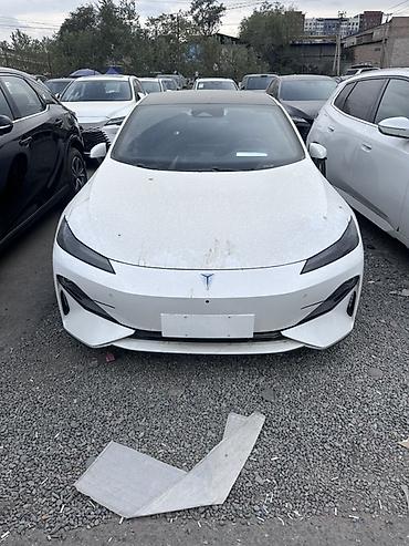 Changan : 2024 г., Гибрид, Лифтбек