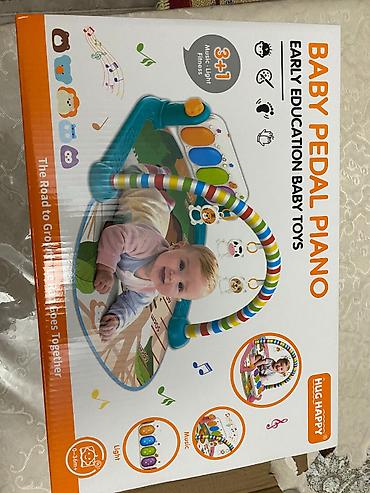 mcdonalds oyuncaqları: Hug Happy Baby Pedal Piano körpələr üçün erkən inkişaf məqsədli — 2
