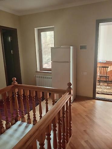 Parket: Kiraye ev verilir Gullu Baga yaxin Turizm Kollecinin yani telebe — 7