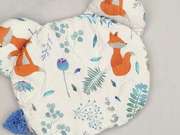 PL - Pillow 32 x 34, color - White, condition - Perfect