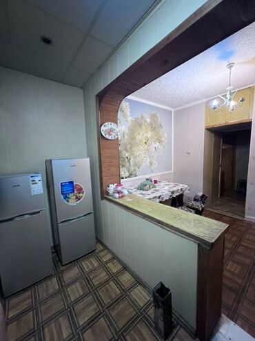 продаю 2х команатную квартиру в 7 мкр: 2 комнаты, 52 м², 106 серия, 7 этаж, Косметический ремонт