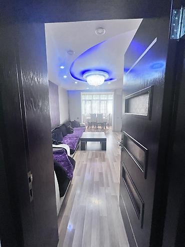 ev axdaram: Bakı, 8-ci kilometr, 3 otaqlı, Köhnə tikili, m. Neftçilər, 61 kv. m — 1