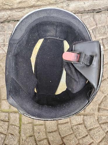 leskovac bicikle prodaja: Kaciga, Nema kais.Crna zaštitna kaciga za bicikl/rolere/skate - Tvrda — 3