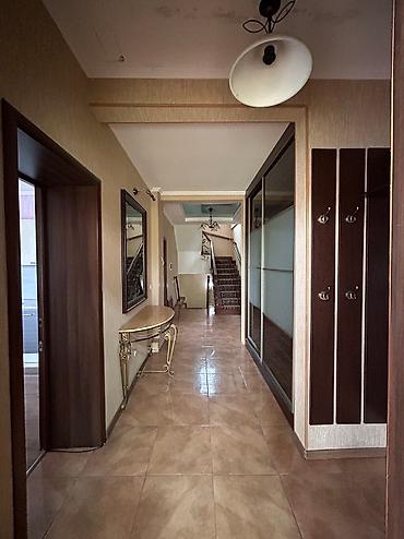 Долгосрочная аренда домов: 300 м², 7 комнат — 12