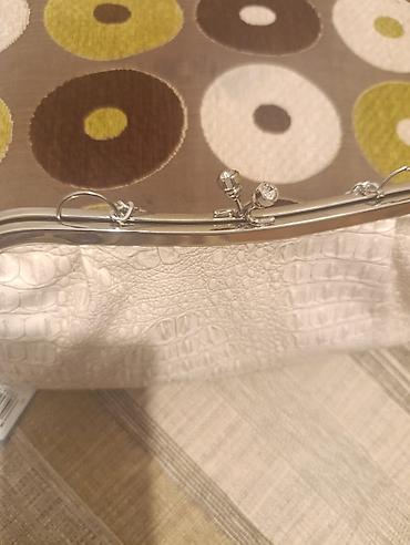 Çantalar: Ağ rəngli, kroko fakturalı qadın clutch çantası - Material: süni — 4