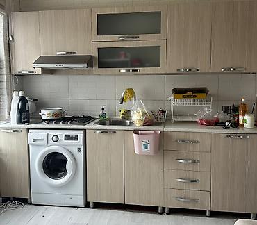 Mətbəx mebeli təcili 250azn satılır. Ölçü 3m, üzərində qaz verilir