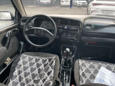 Volkswagen: Volkswagen Golf: 1993 г., Механика, Хэтчбэк — 2