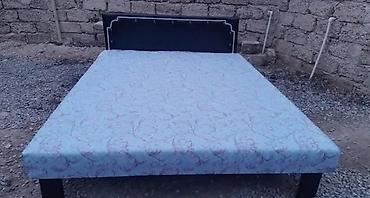 kohnə dəmir qapi: Təzə taxtlar. 1 nəfərlik çarpayılar 50 manat. 2 nəfərlik taxt 100 — 2