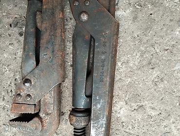 Инструменты для авто: Предлагается набор различных металлических гаечных ключей. В — 4