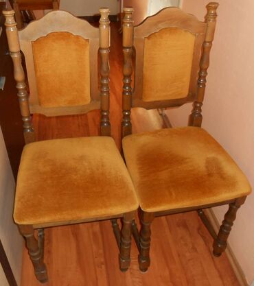 okrugli sto i stolice: Trpezarijska stolica, bоја - Braon, Upotrebljenо