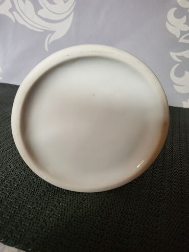 Čaše: Vintaz nemacka porcelanska krigla. Krigla je perfektna na lalafo.rs — 12 Čaše: Vintaz nemacka porcelanska krigla. Krigla je perfektna — 12