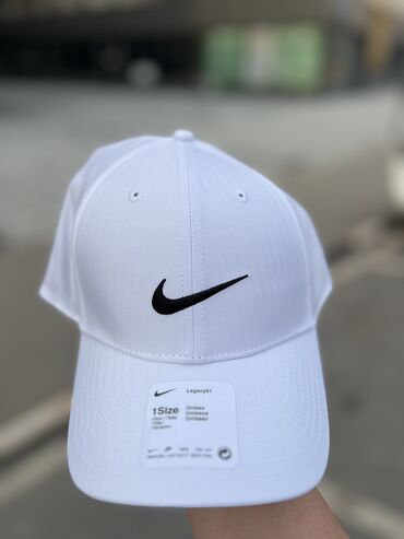 продажа мужской одежды: Мужской головной убор, Nike, Новый, цвет - Белый, Платная доставка